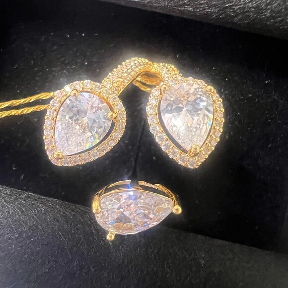 EyeCandy Los Angeles Statement Ring Gold Tone Triple Pear CZ Halo Cocktail Sz 8” - Picture 1 of 10